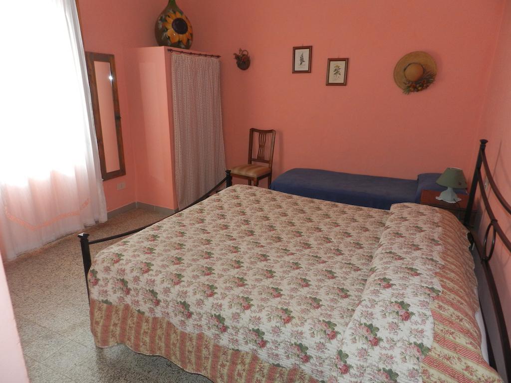 Il Casale Bed & Breakfast Poggibonsi Room photo